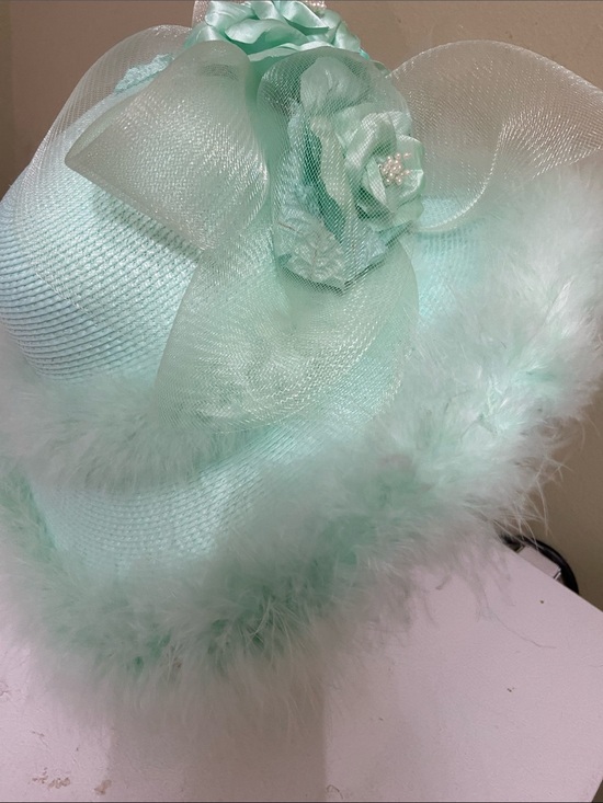 NWOT Gorgeous SeaFoam Dress Hat / Church Hat